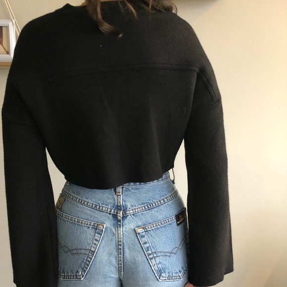 Black Cropped Sweater - Picture 2 of 2